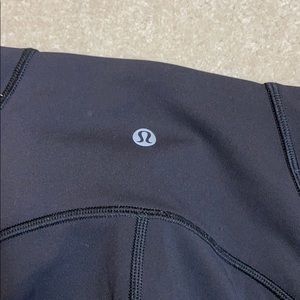 black lululemon leggins